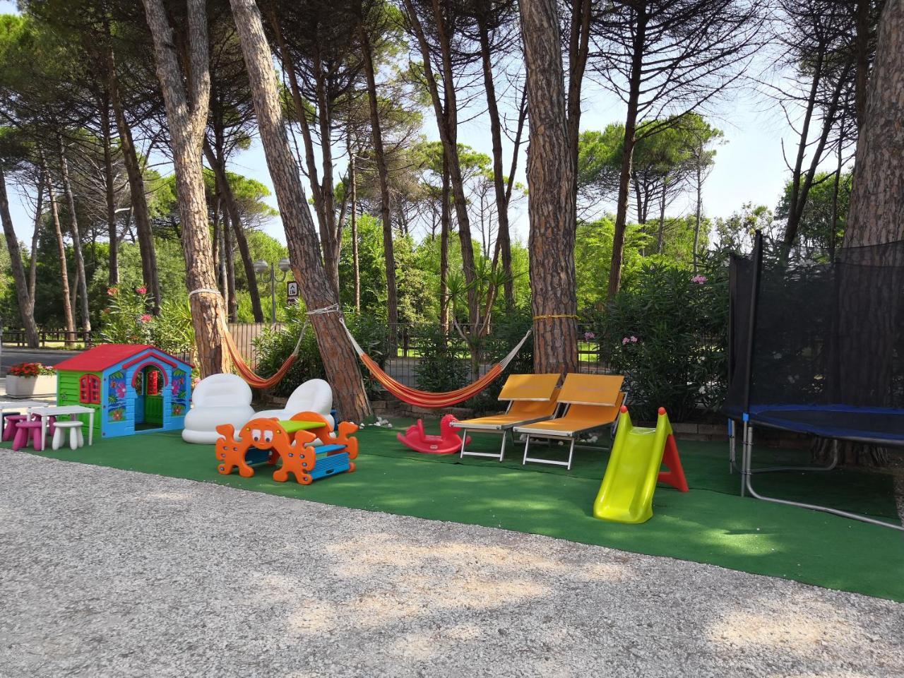 Club Vacanze In Cervia Extérieur photo